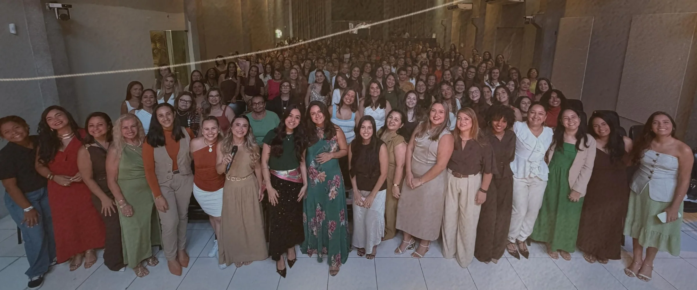 Mulheres reunidas em um encontro da Sara Nossa Terra Sergipe